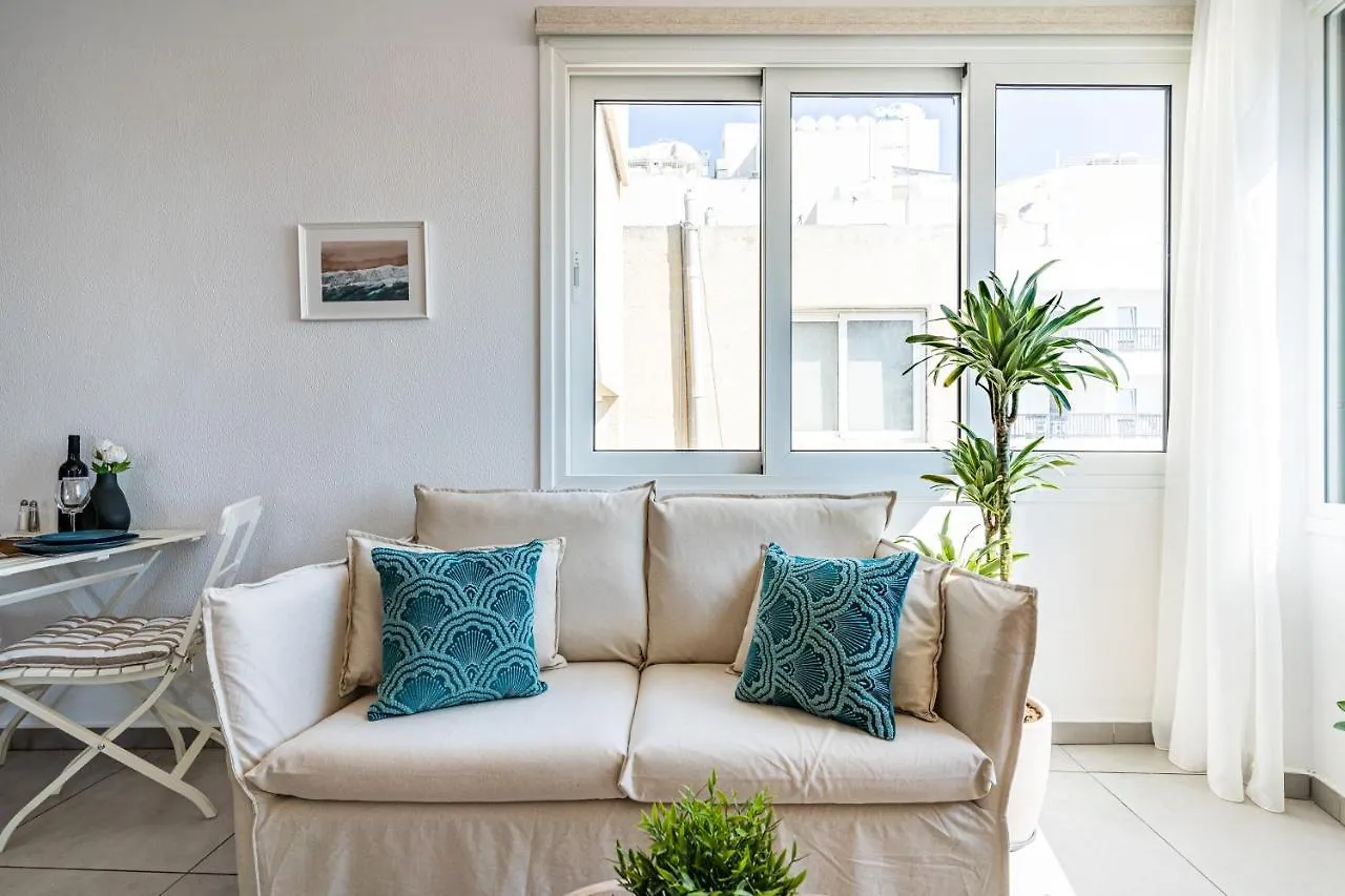 Whispering Palms 1-Br Apt By Finikoudes Beach Larnaca 0*,  Cyprus